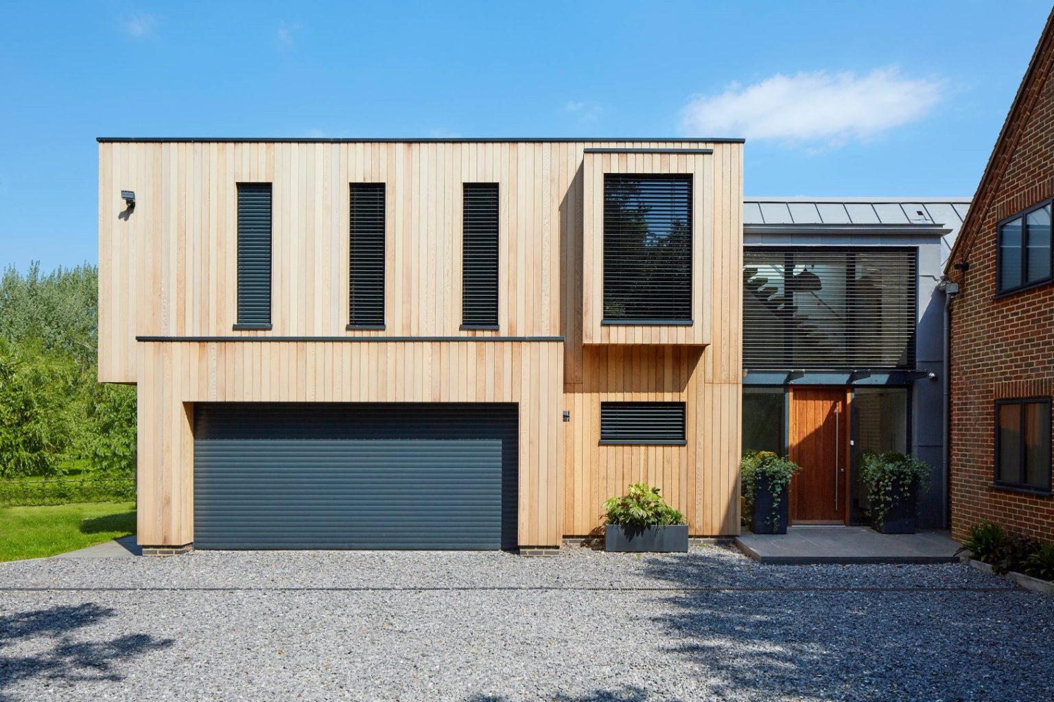 Sleek And Sophisticated Contemporary Garage Designs To Inspire Your Space