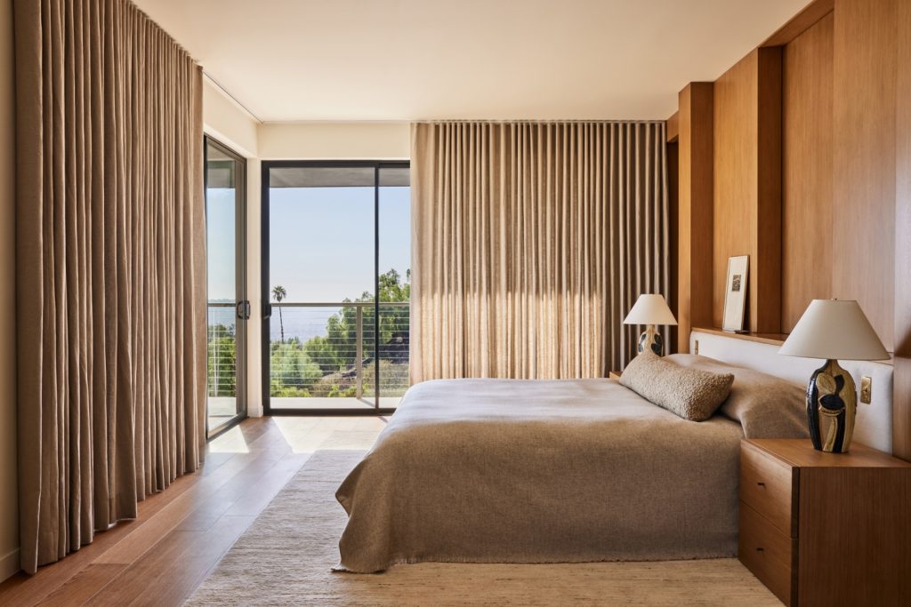 15 Modern Bedroom Designs That Redefine Relaxation