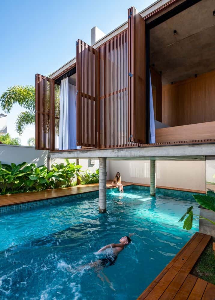 Patio House by Caio Persighini Arquitetura in Araraquara, Brazil