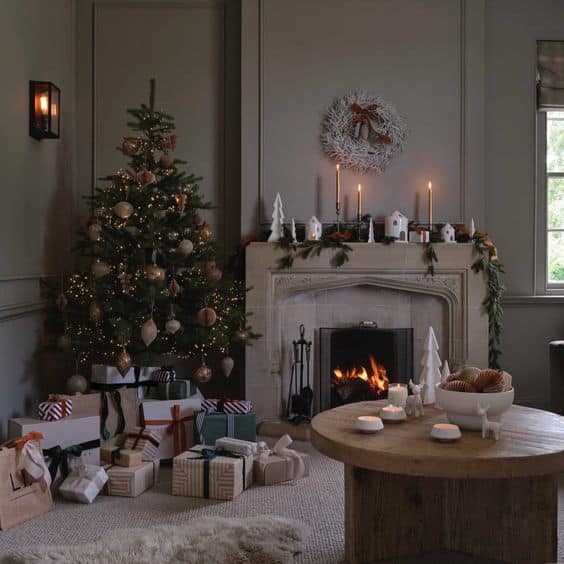 Verbluffende kerstinterieurideeën die uw huis in een winterwonderland zullen veranderen